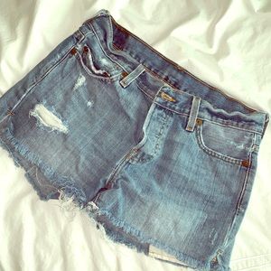 Levi Cut off shorts urban outfitters